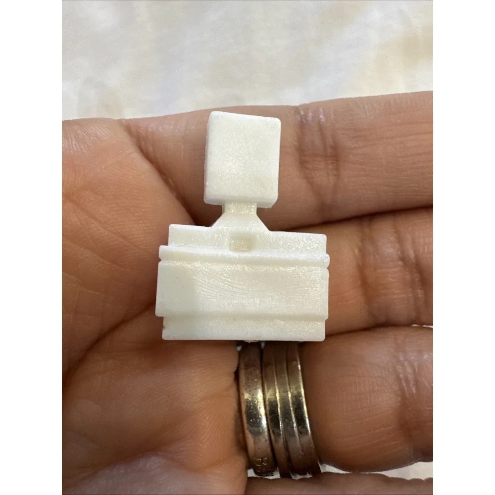 1/6th Scale‎ Barbie/Sindy Doll Size White Plastic Camera